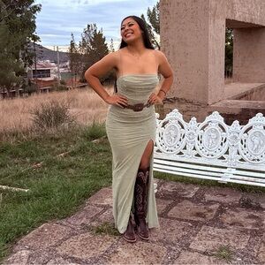 Elegant Green Dress with Slit & Adjustable Straps